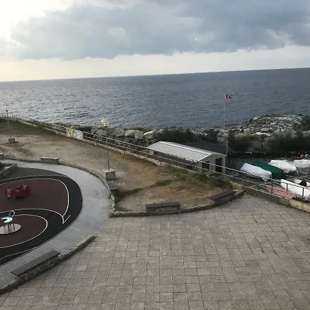 Oda ve Kahvaltı L Oasi Di Boccadasse